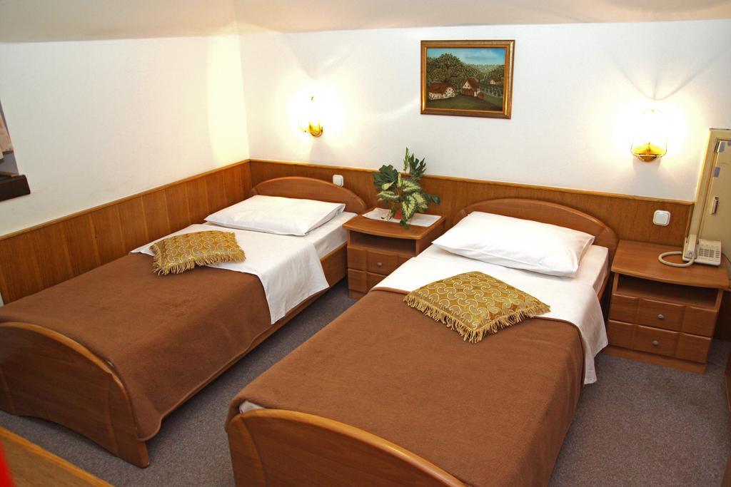 Guest House Royal Cakovec Exterior photo